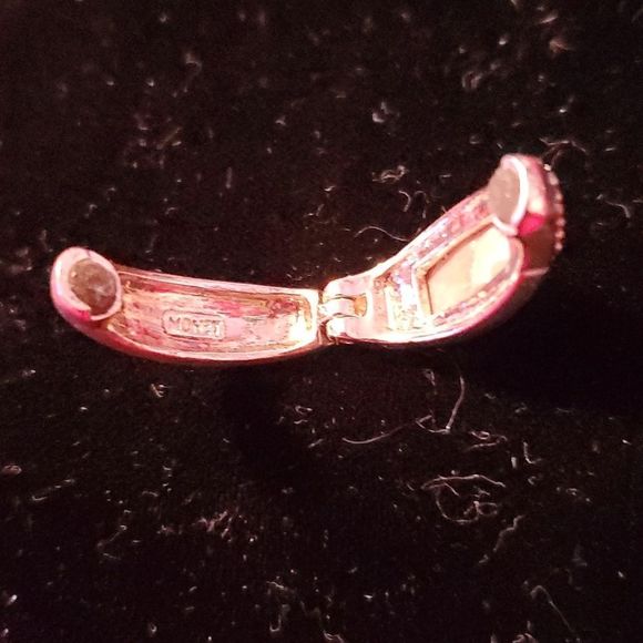 Monet Silvertone Shell Mother of Pearl Agates Clip-On Magnetic Hoop Earrings - Picture 5 of 7